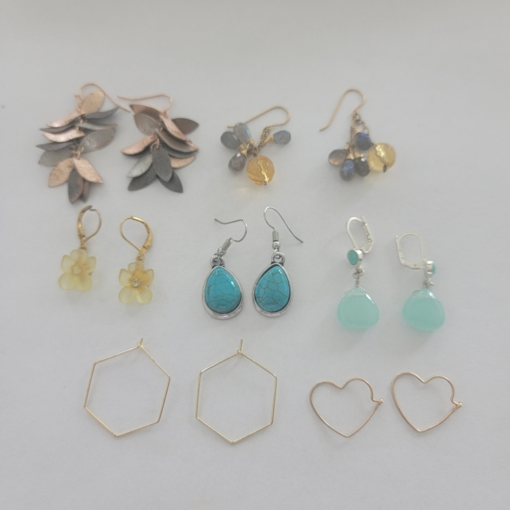 Bundle of 8 sets of dangle earrings